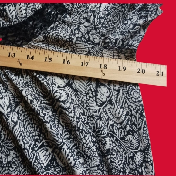 Lucky Brand Womens Cold Shoulder Top Black & White Floral Lace Trim Small - Picture 10 of 12